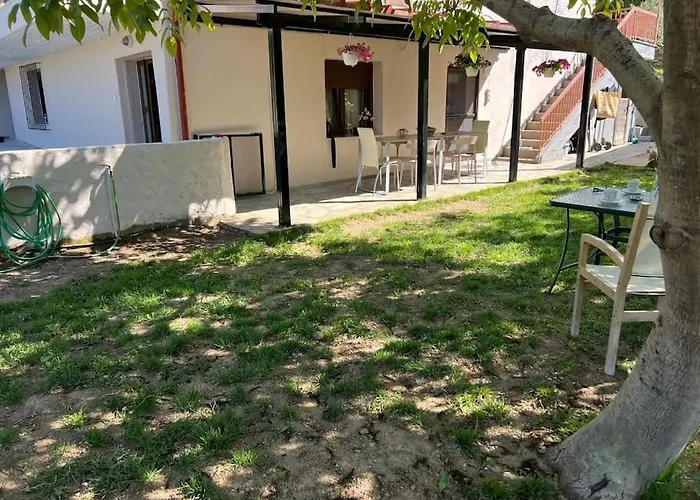 Apartament Daras House *